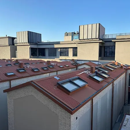 Modern Flat In Paolo Sarpi Milan