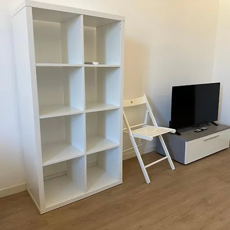 Modern Flat In Paolo Sarpi Milan